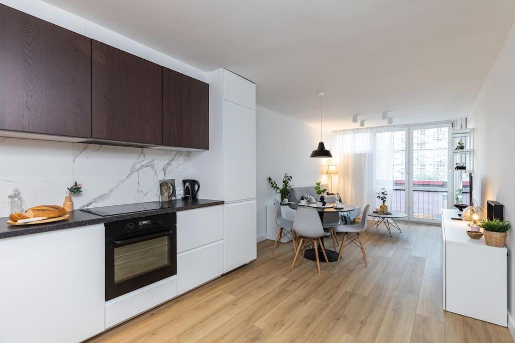 Superapart Jana Pawla Ii, Apt 302 Cozy Urban Retreat, Perfect For Couples Warschau Exterior foto