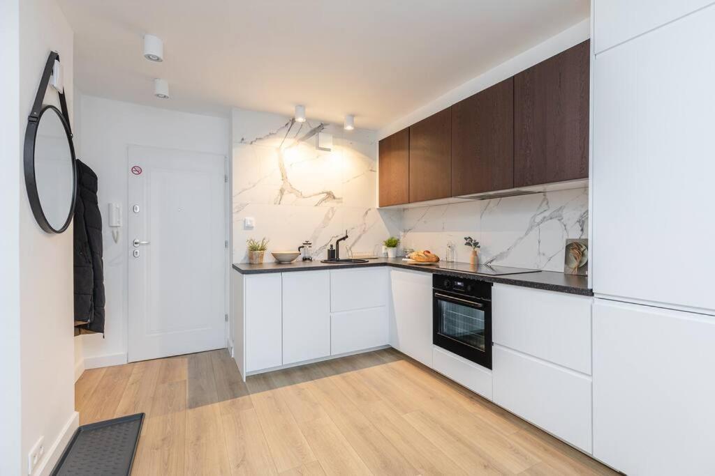 Superapart Jana Pawla Ii, Apt 302 Cozy Urban Retreat, Perfect For Couples Warschau Exterior foto