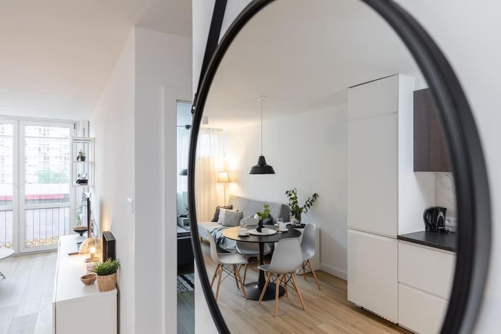 Superapart Jana Pawla Ii, Apt 302 Cozy Urban Retreat, Perfect For Couples Warschau Exterior foto